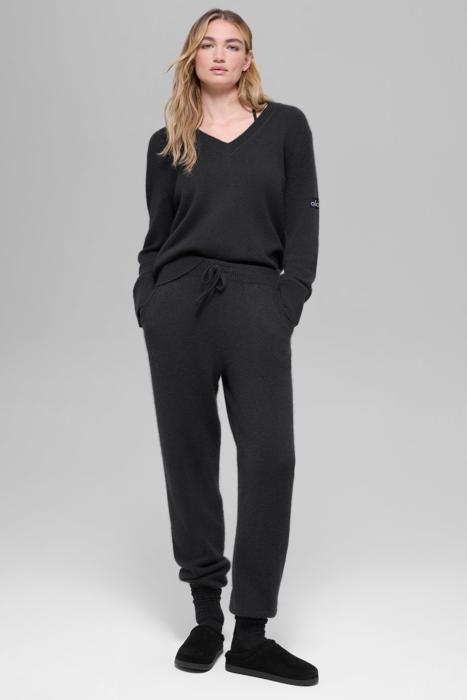 Wool Cashmere New Class Oversized V-Neck Sweater - Black